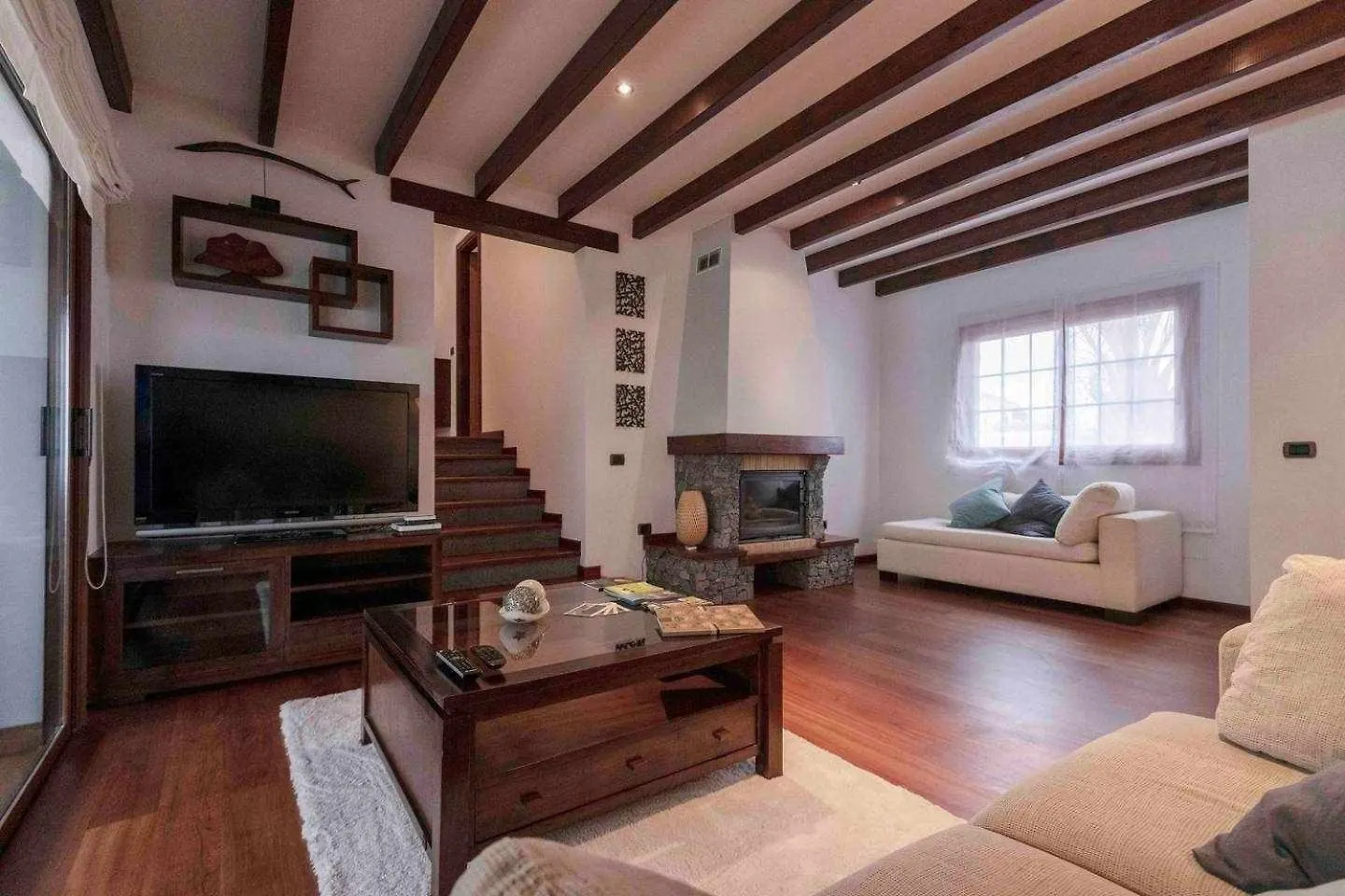 Villa Villamocanes La La Frontera España