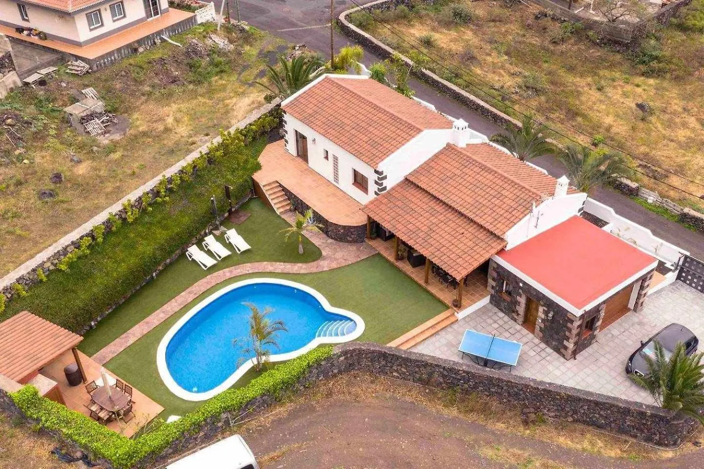Villamocanes La La Frontera 0*,  España