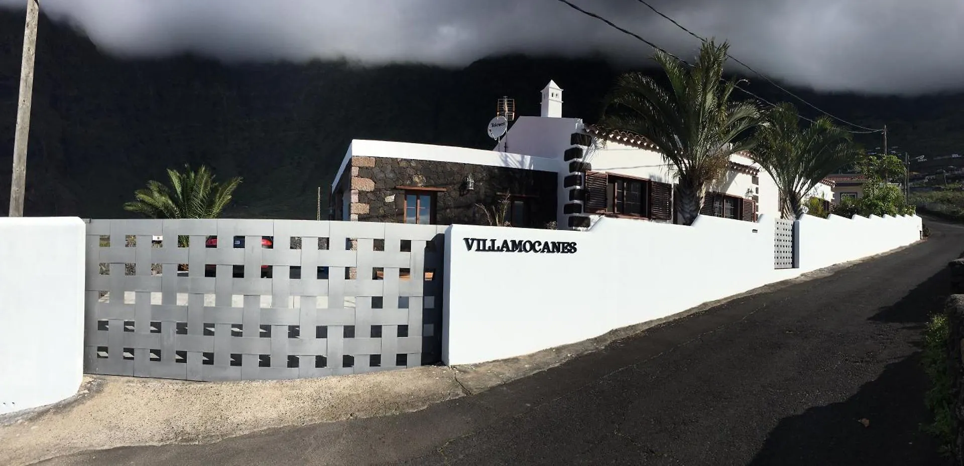Villamocanes La La Frontera 0*,  España